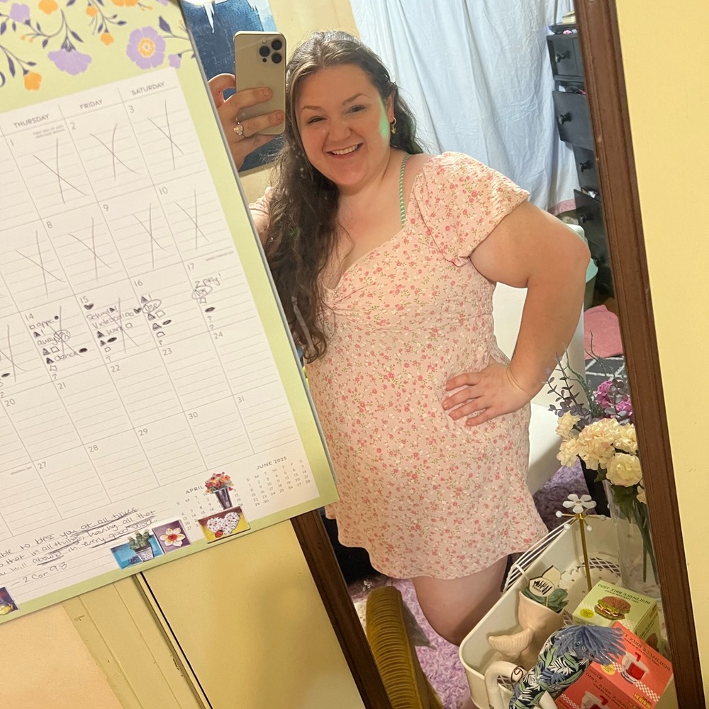Hi! I’m Hannah! Welcome to my closet. I’m so glad you’re here!